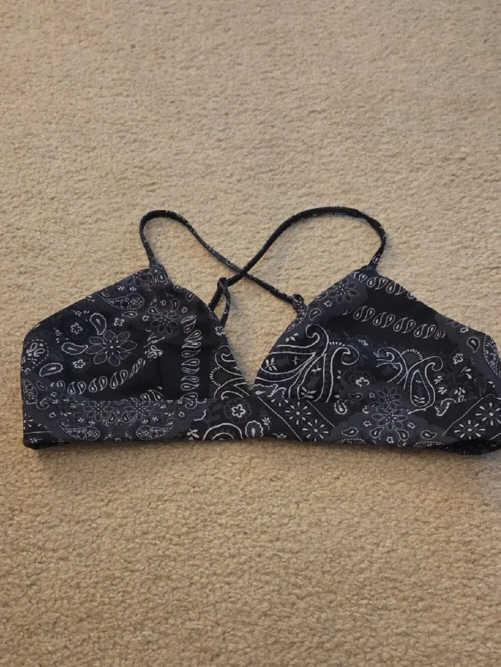 ALO Vapor Bandana Print Bra Top